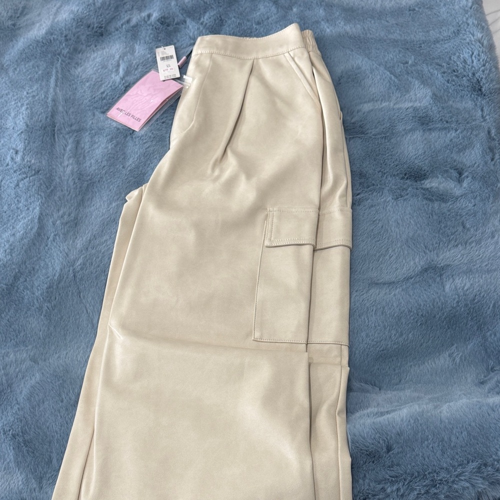 Faux Leather Wide-Leg Cargo Pants - Cream - Picture 8 of 10